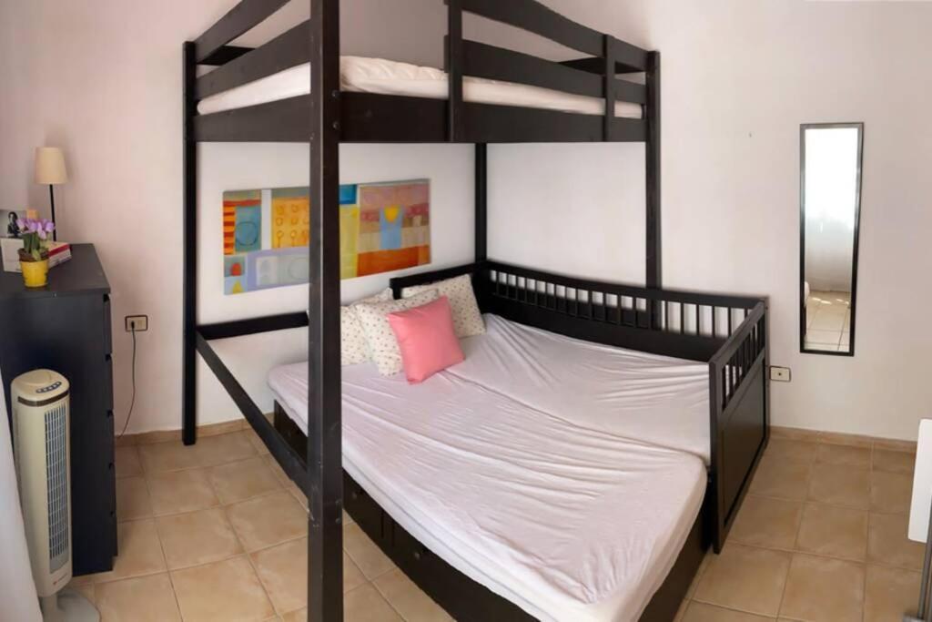Апартаменты Apartamento Playa La Arena. Relax And Enjoy Пуэрто-де-Сантьяго Экстерьер фото
